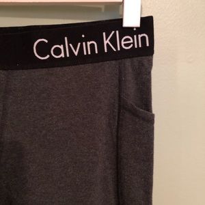 Ck cropped workout pants